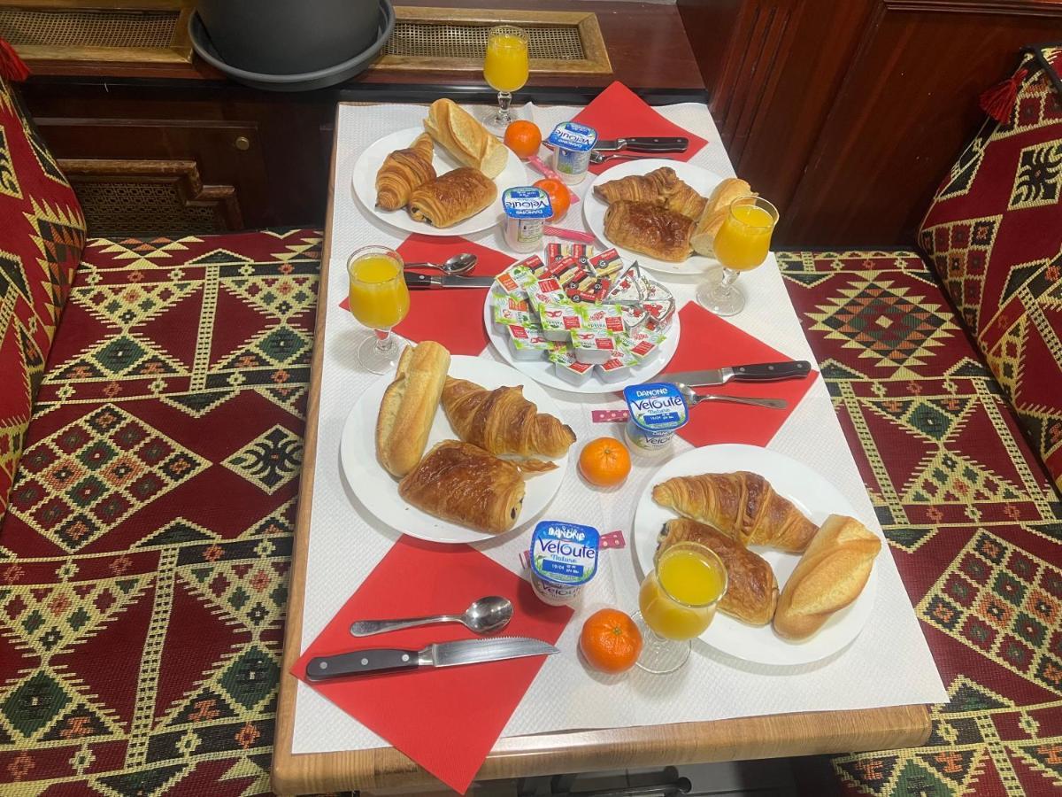 Hotel Le Bon Moine Реймс Екстер'єр фото